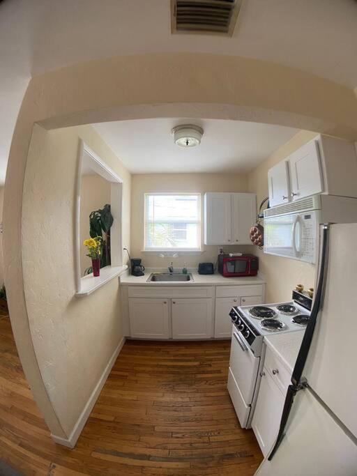 Private One-Bedroom 6 -Directly Across From Beach St. Pete Beach Exterior foto